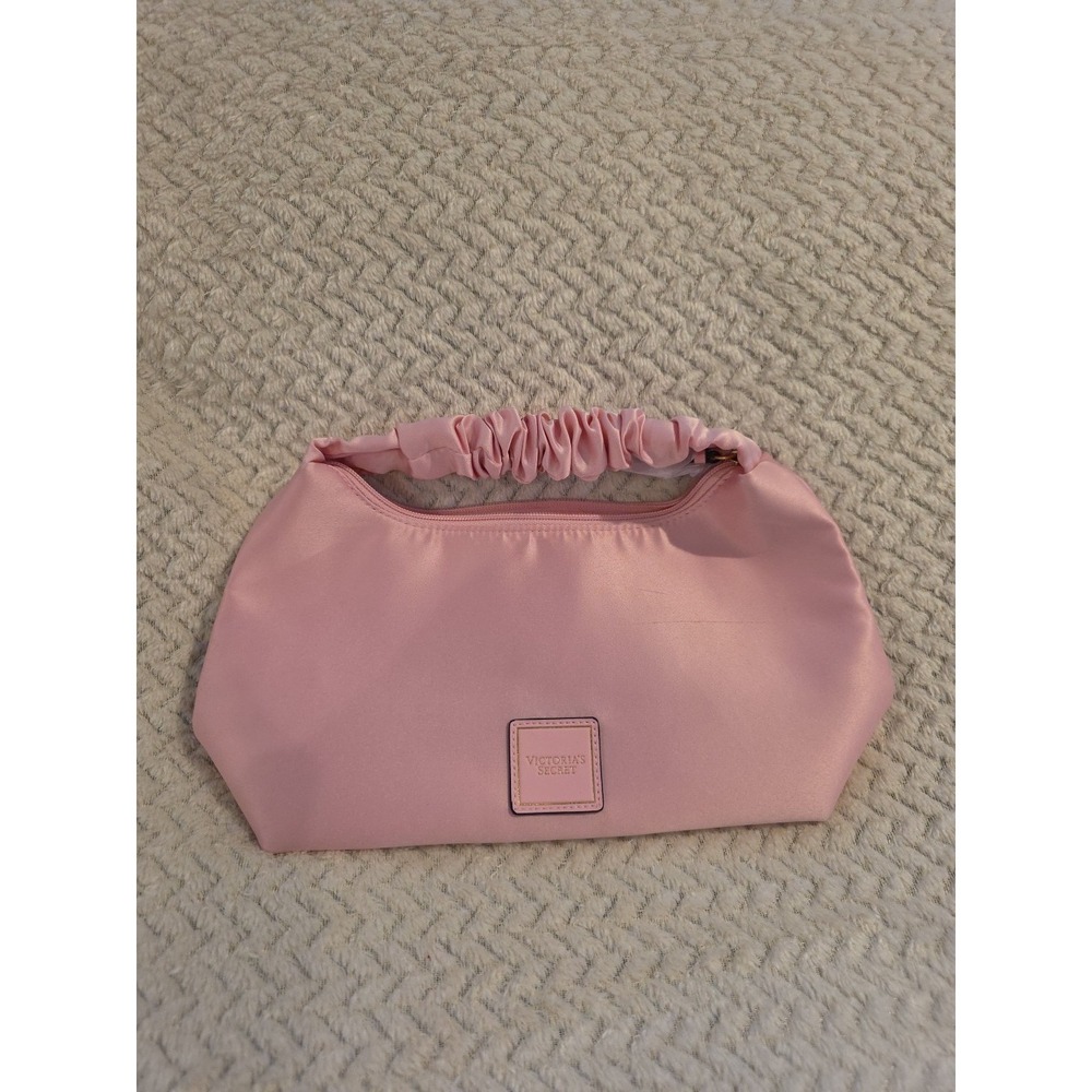 VTG Y2K Victoria's Secret Pink Scrunch Satin Purse NWOT ***Snag